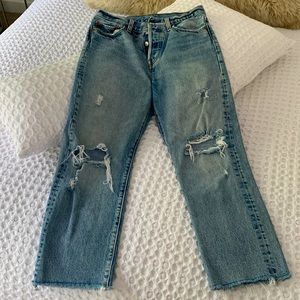 LEVI Classic Wedgie FIT distressed cropped cutoff Jeans - size 28